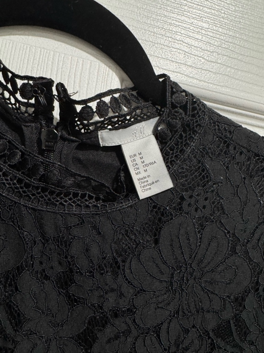 H&M Black Lace Midi Dress with Cap Sleeves - Picture 4 of 4